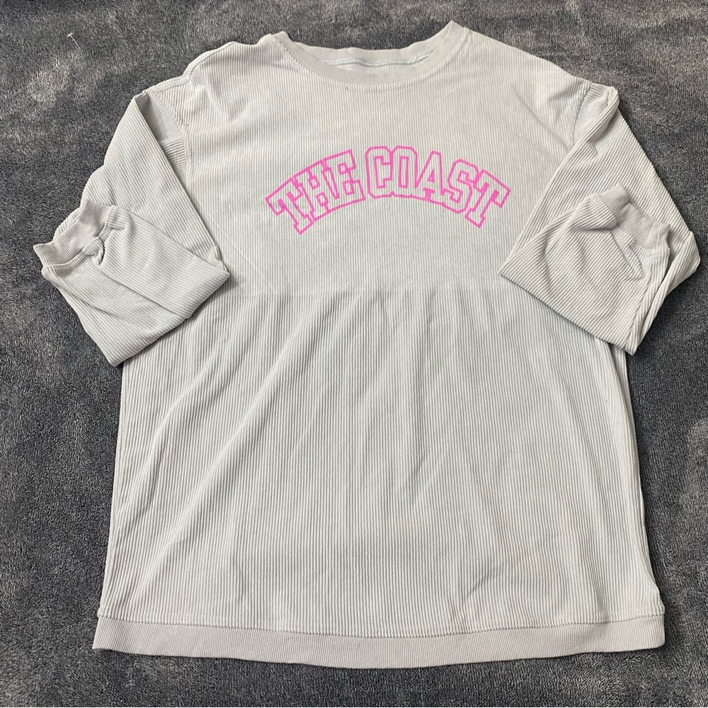 Light Gray Ribbed Oversized Sweatshirt with Pink "THE COAST" Graphic Size Med - Picture 2 of 8